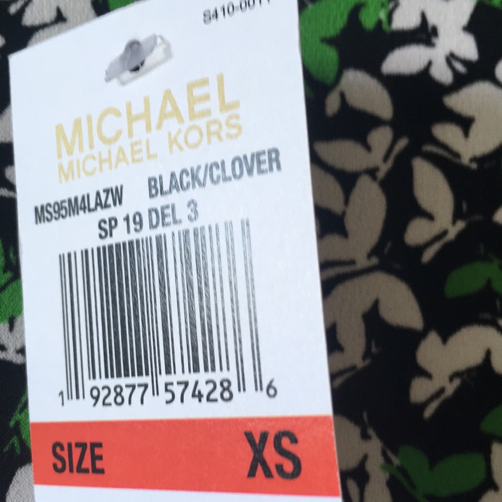 Michael Kors knot tee. - Picture 2 of 4